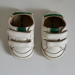 Thee Bron baby boy sneakers in white size 4